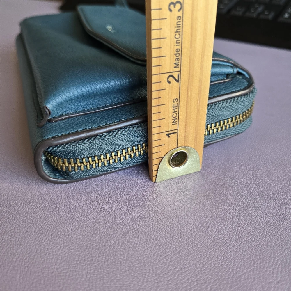 Relic Teal Handbag Purse Wallet Wrislet Women's Minimalist Travel Casual